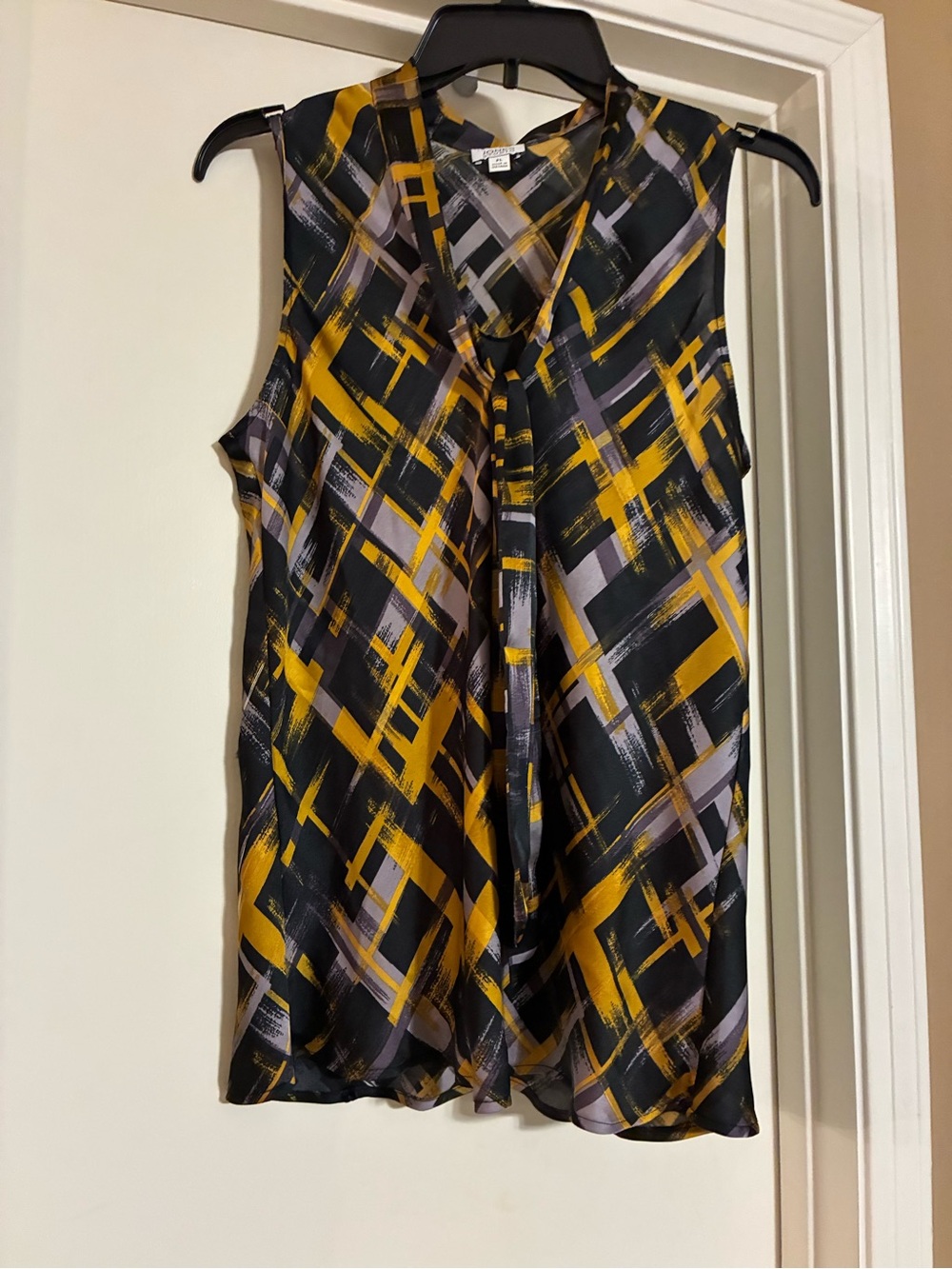 Jones Studio Sleeveless Tie-Neck Camisole in Black, Mustard & Gray